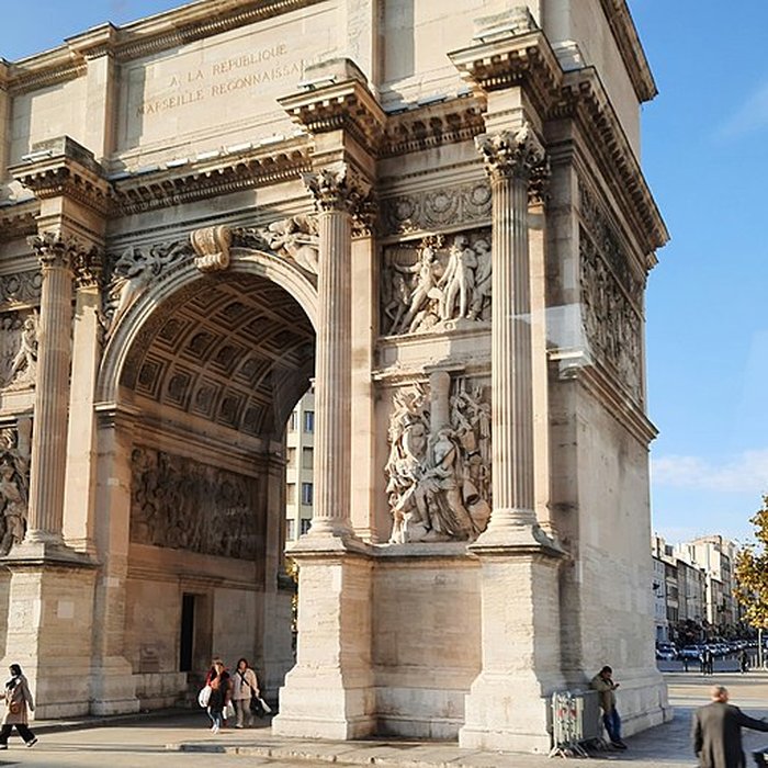 Photo de Porte dAix : larc de triomphe