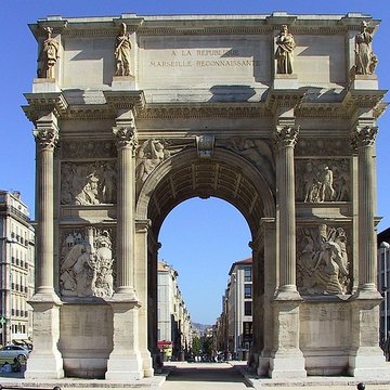 Porte dAix : larc de triomphe