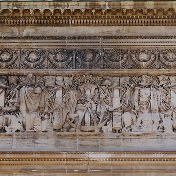 Porte dAix : larc de triomphe