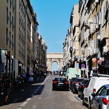 Porte dAix : larc de triomphe