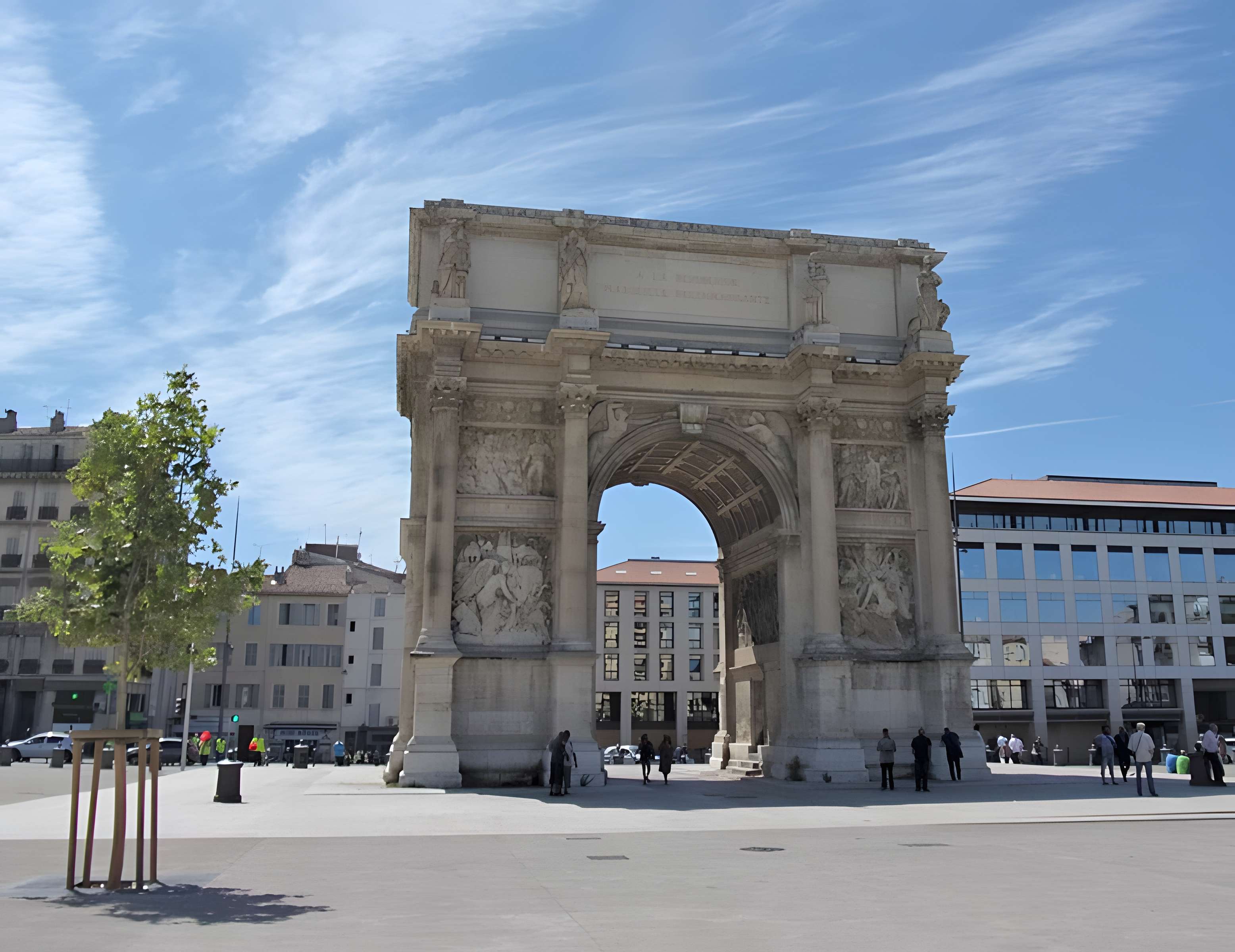 Porte d'Aix : l'arc de triomphe