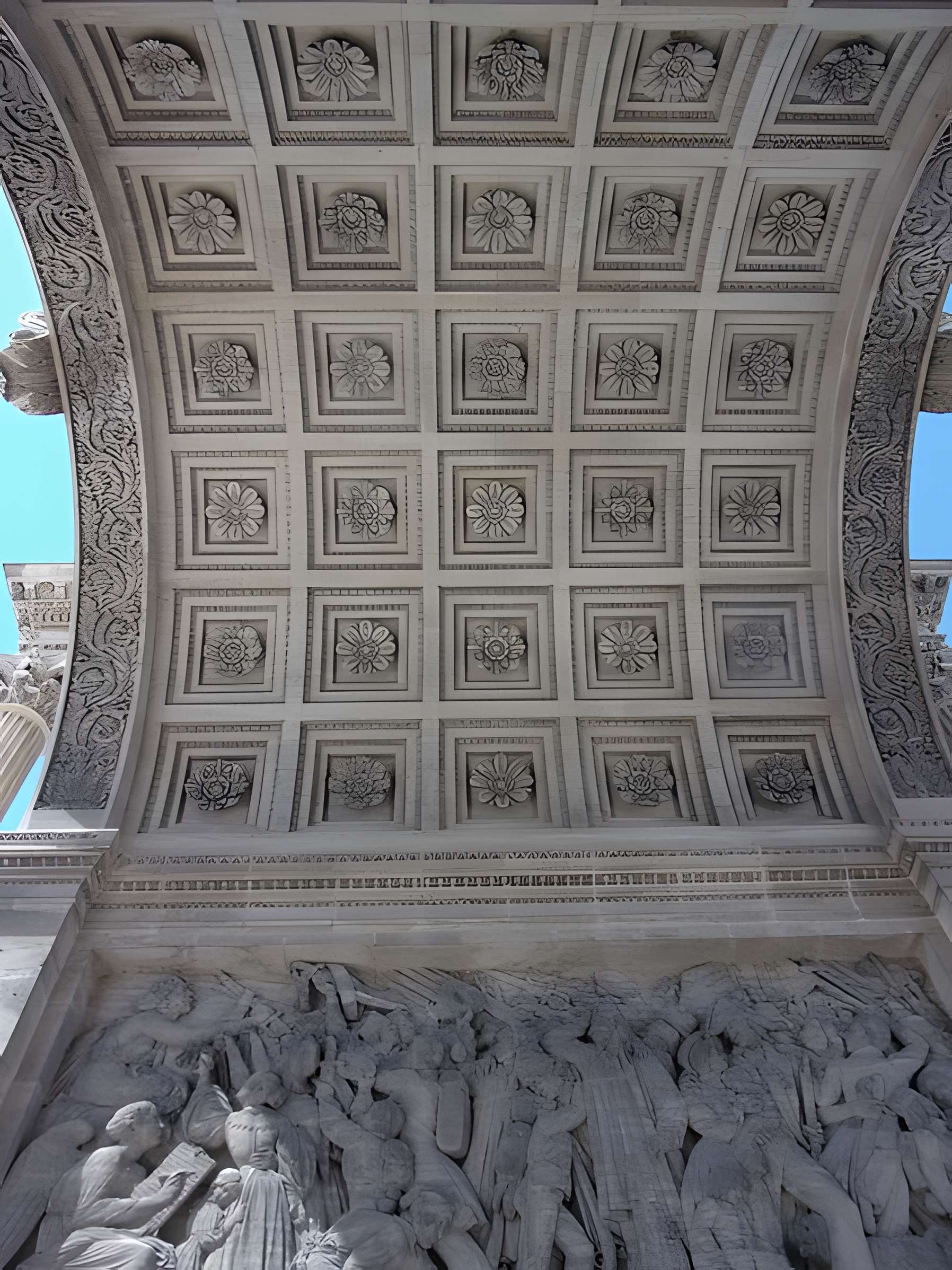 Porte d'Aix : l'arc de triomphe