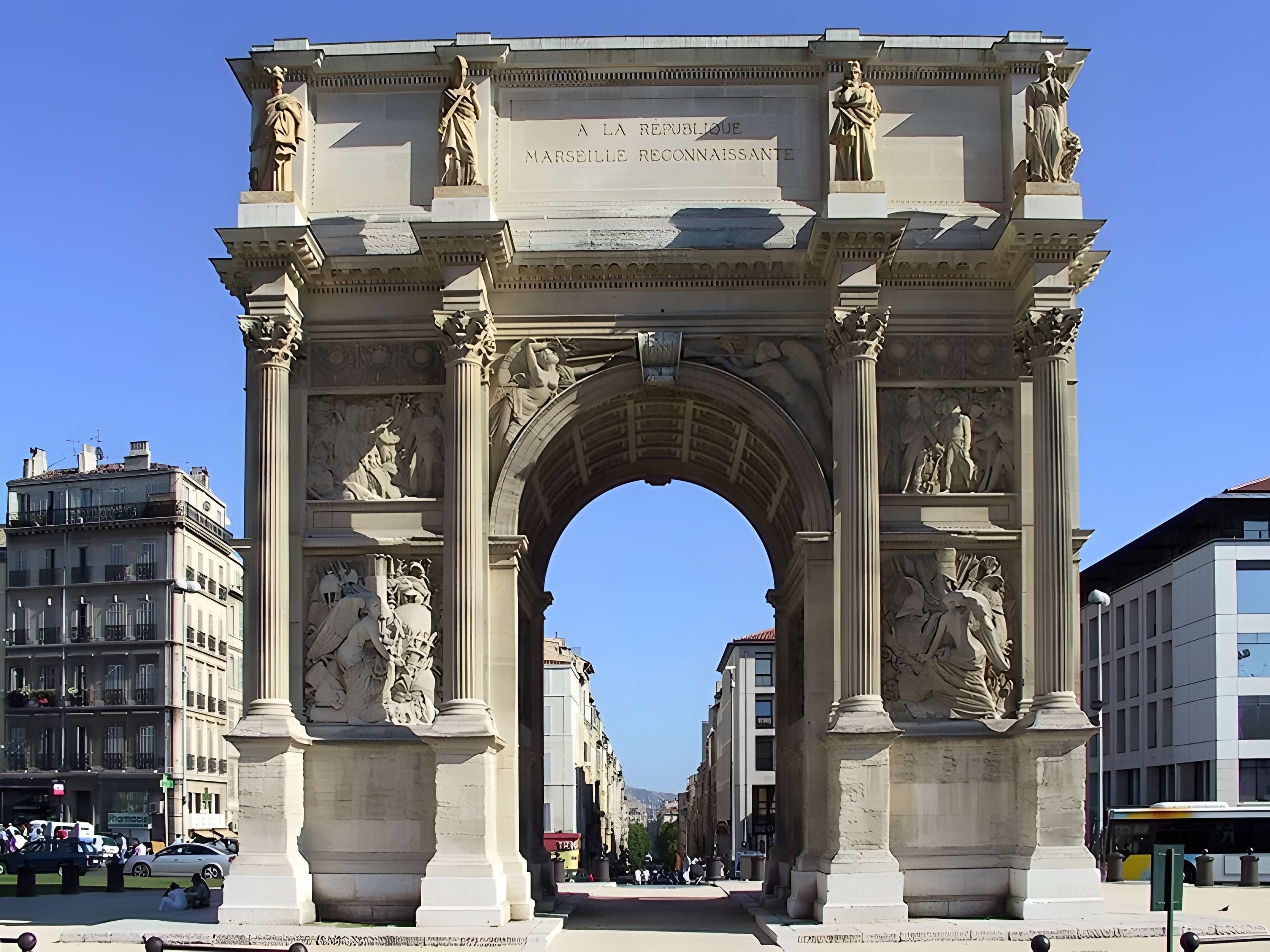Porte d'Aix : l'arc de triomphe