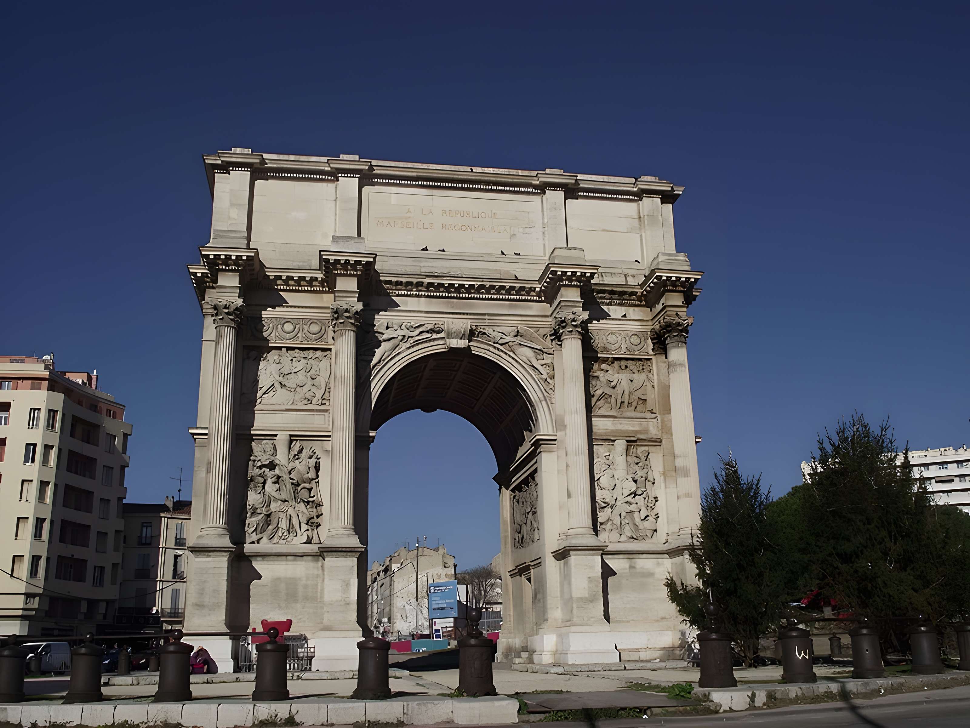 Porte d'Aix : l'arc de triomphe