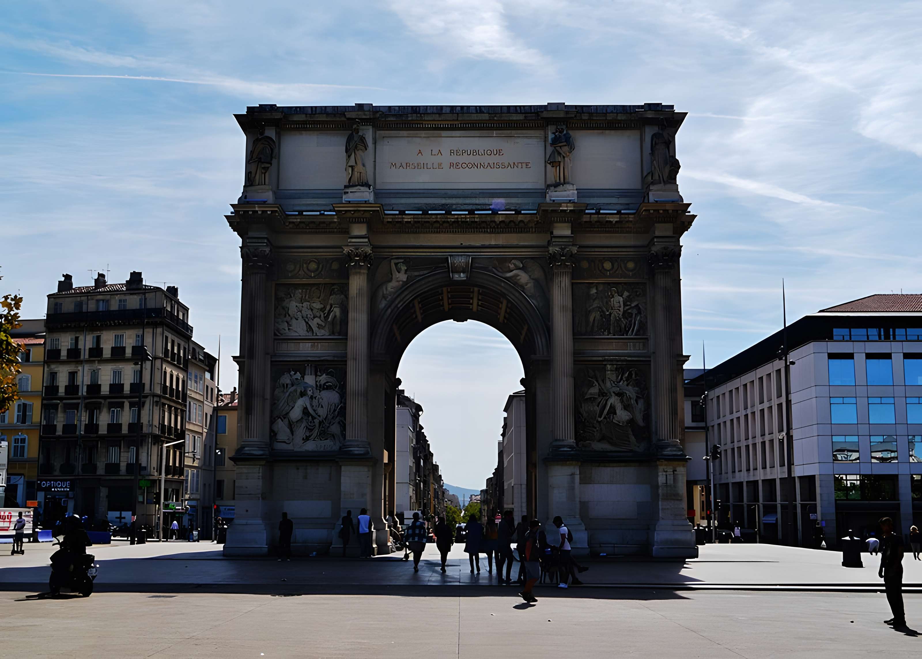 Porte d'Aix : l'arc de triomphe
