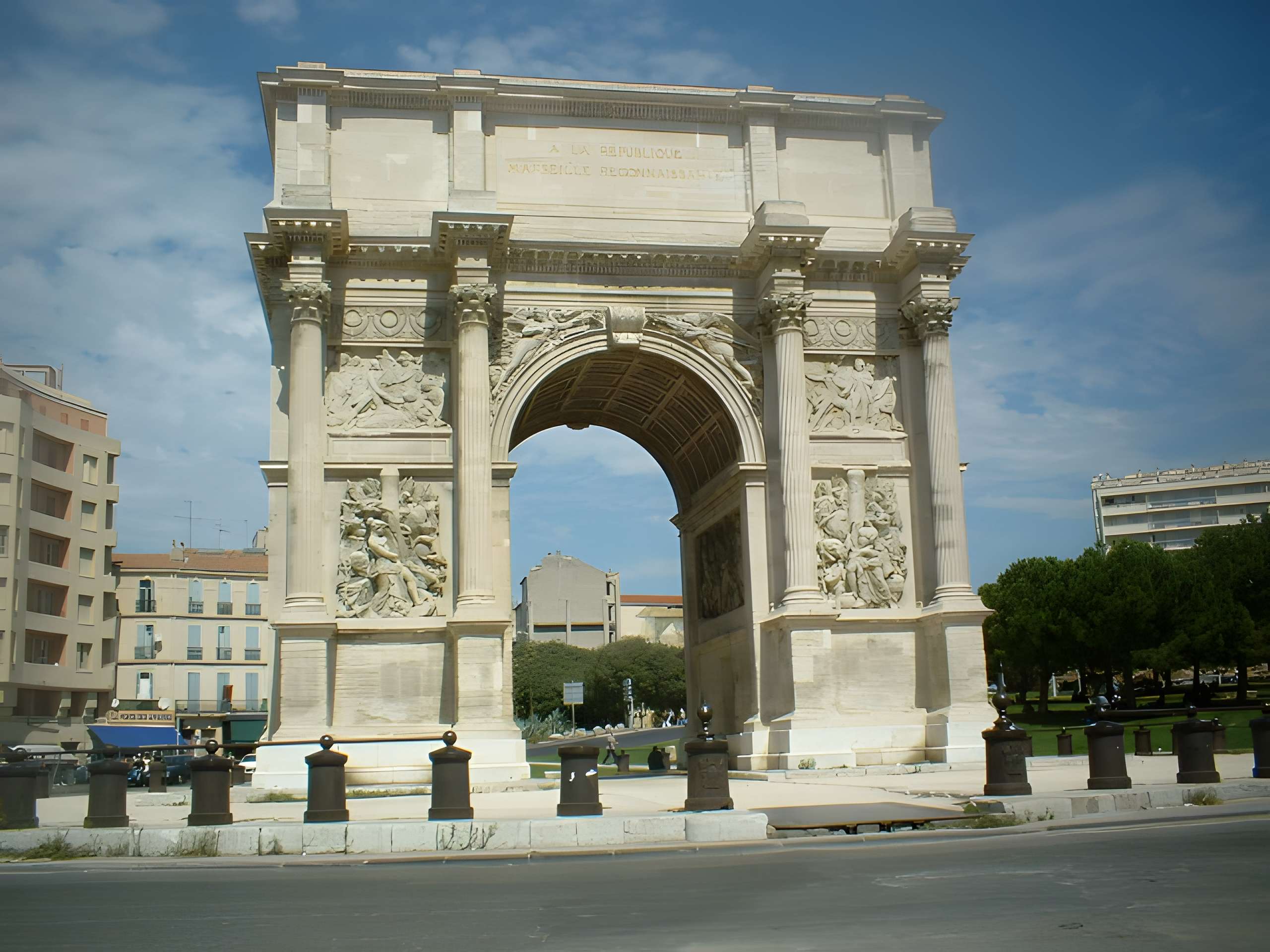 Porte d'Aix : l'arc de triomphe