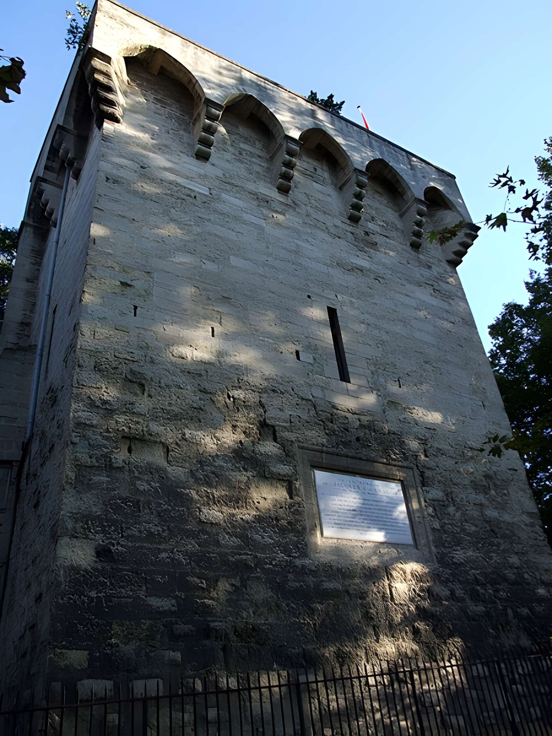 Tour des Pins de Montpellier