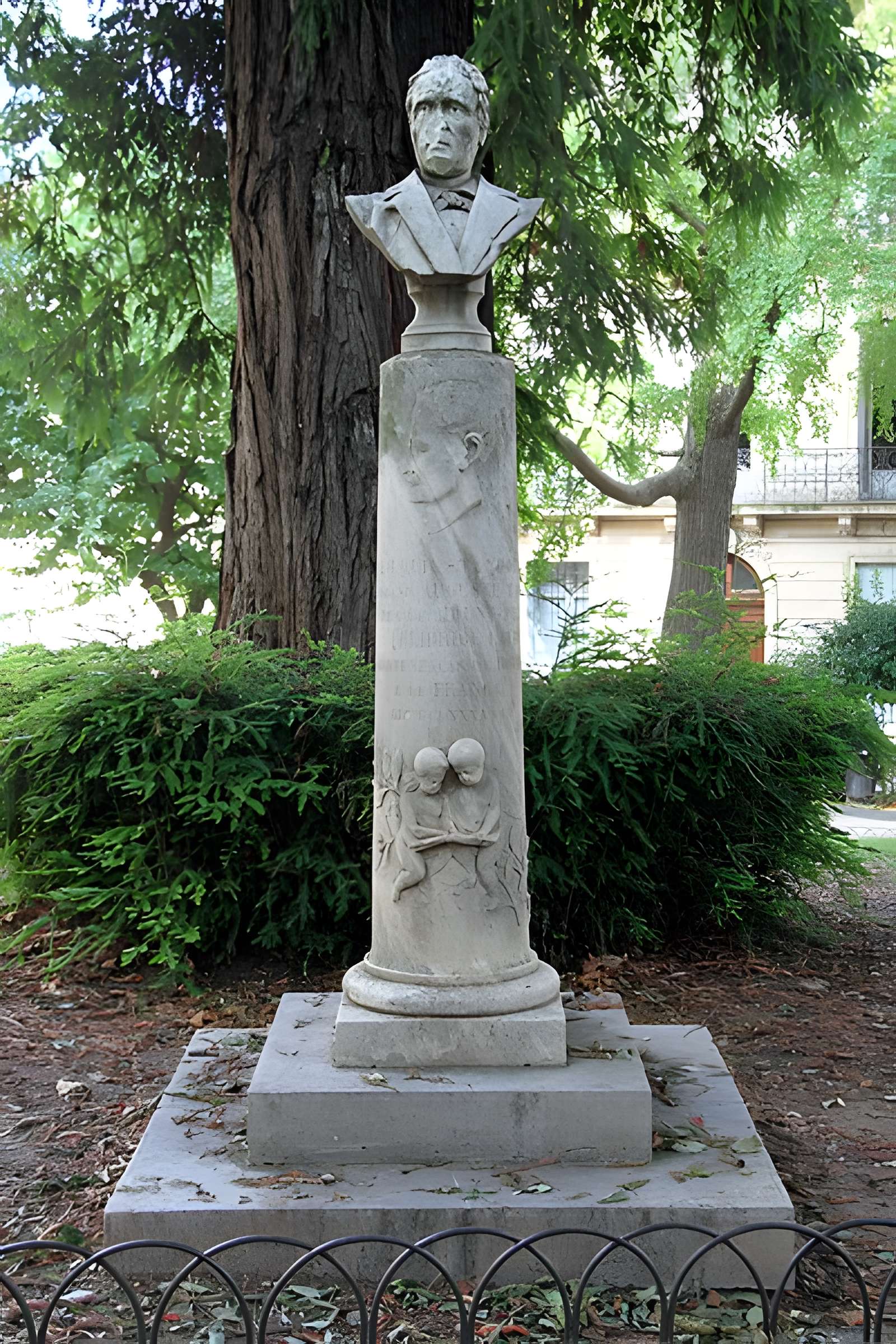 Tour des Pins de Montpellier