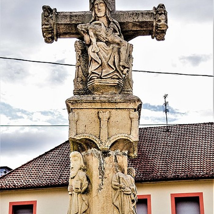Photo de Croix monumentale de La Longine