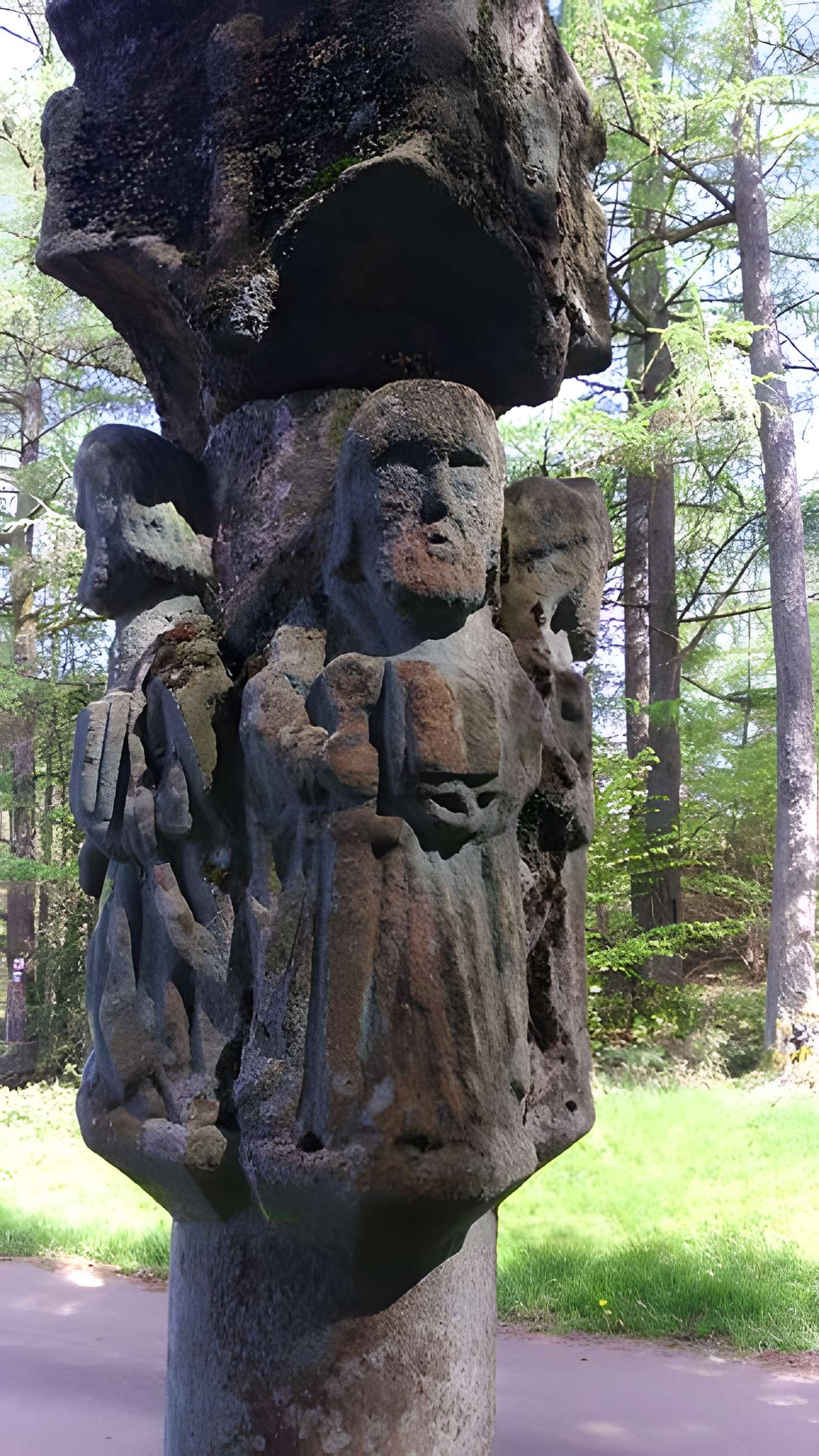 Croix monumentale du Mont-Dahin