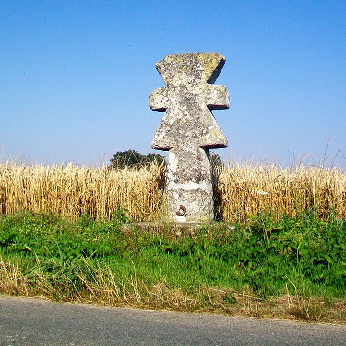 Photo de Croix pattée de Guiry-en-Vexin