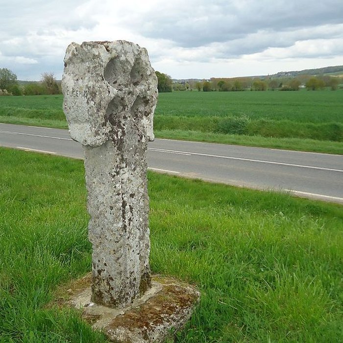 Photo de Croix percée de Neaufles-Saint-Martin
