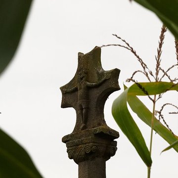 Croix Saint-Pierre de Granges-le-Bourg