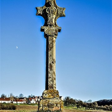 Croix Saint-Pierre de Granges-le-Bourg