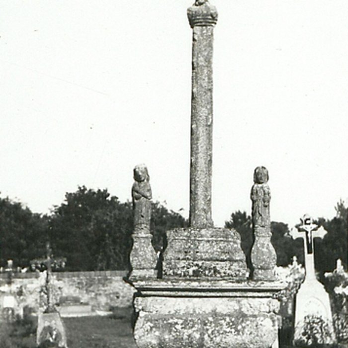 Photo de Croix Saint-Yves de Bubry