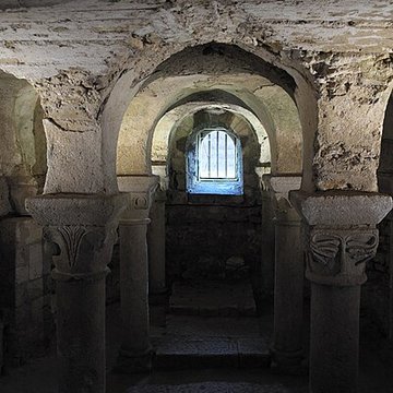 Crypte de lÉglise Saint-Romain de Curzon