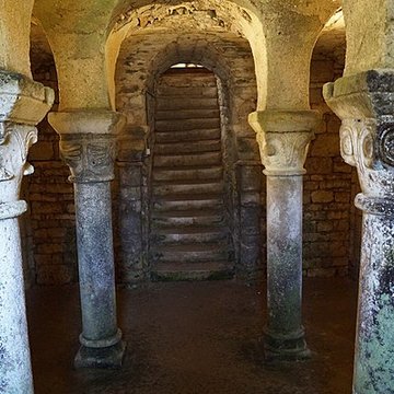 Crypte de lÉglise Saint-Romain de Curzon