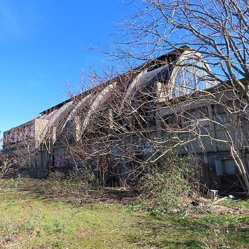 Anciens ateliers de réparation SNCF de La Plaine