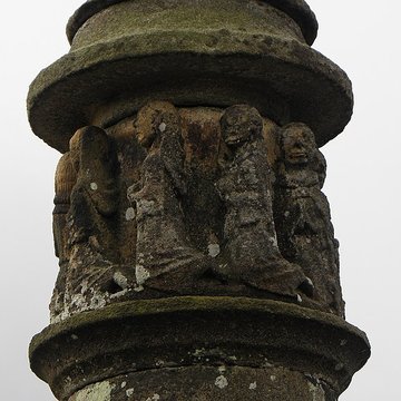 Deux croix de cimetière de Saint-Maudez