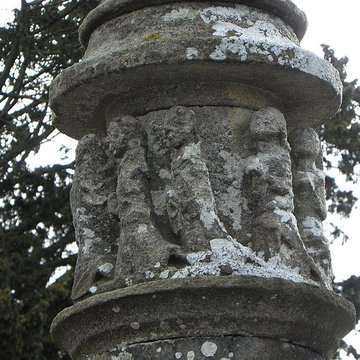 Deux croix de cimetière de Saint-Maudez