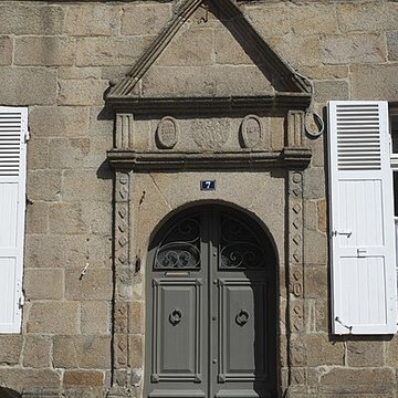 Deux maisons 5-7 Rue Notre-Dame à Quintin