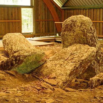 Dolmen de Brevilliers