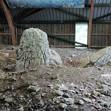 Dolmen de Brevilliers