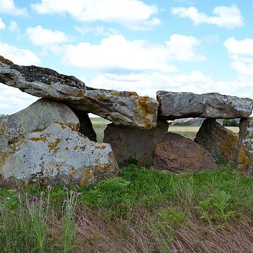 dolmen de briande 1 et 2 a arcay