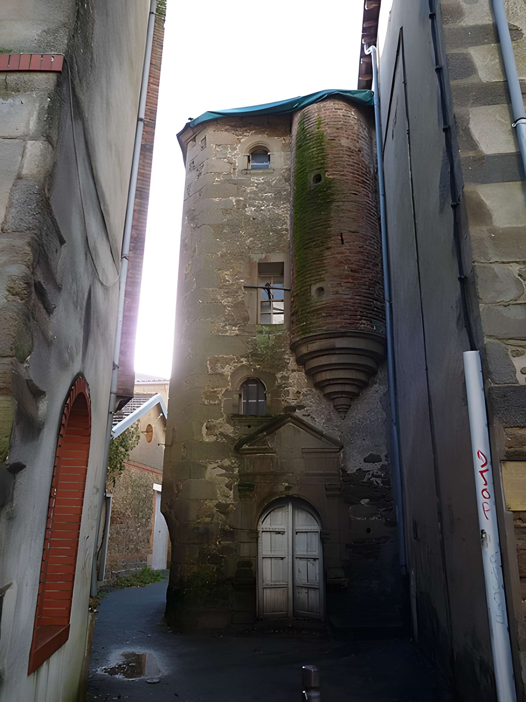 Tour du Grenier à sel de Cholet