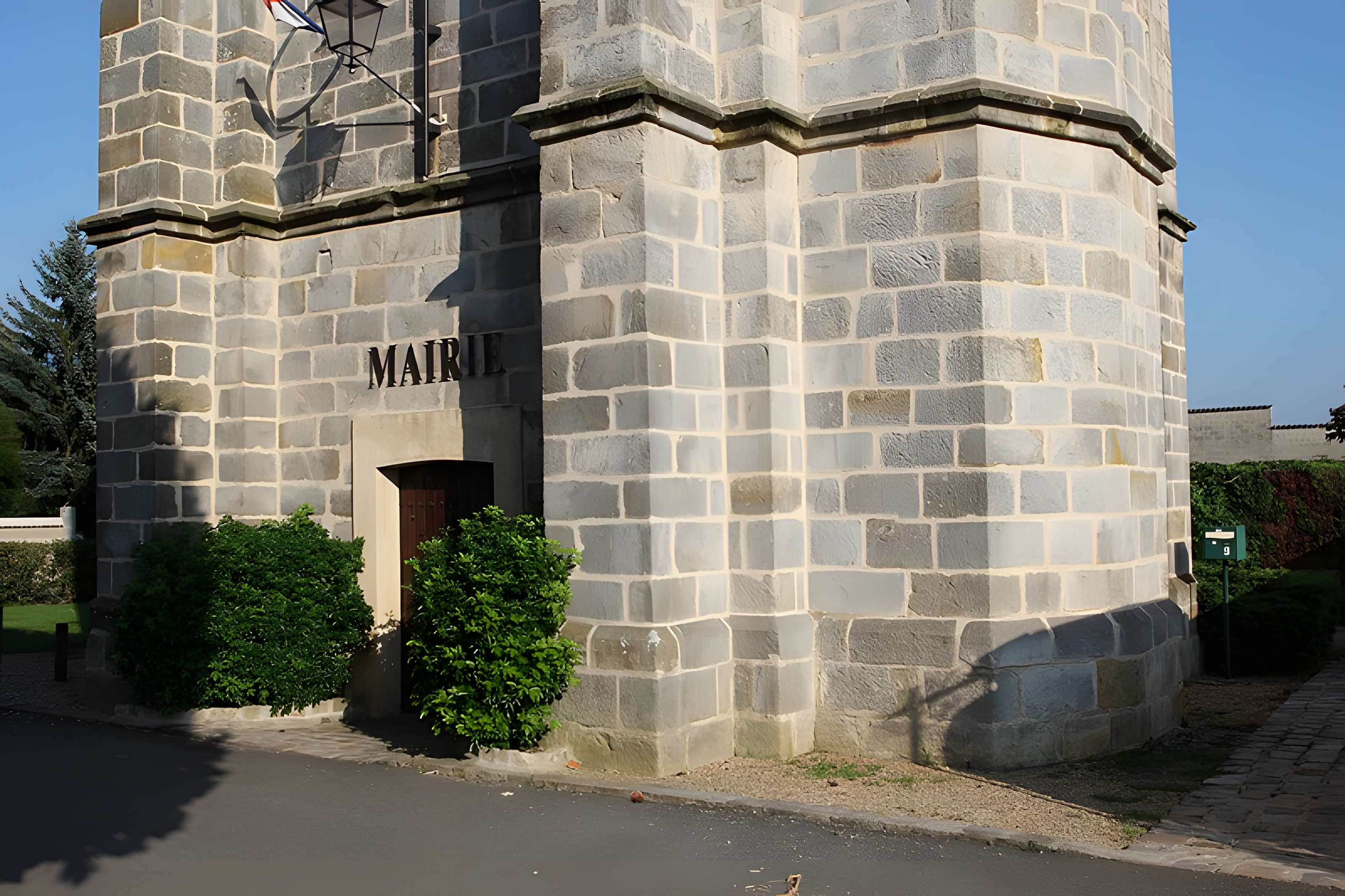 Tour du Pilori de Lormaye