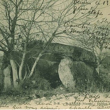 Dolmen de la Fontaine à Saint-Léger-de-Montbrillais
