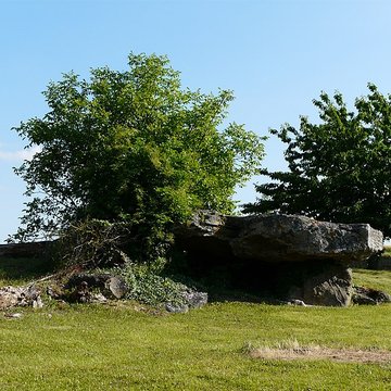 Dolmen de la Fontaine à Saint-Léger-de-Montbrillais