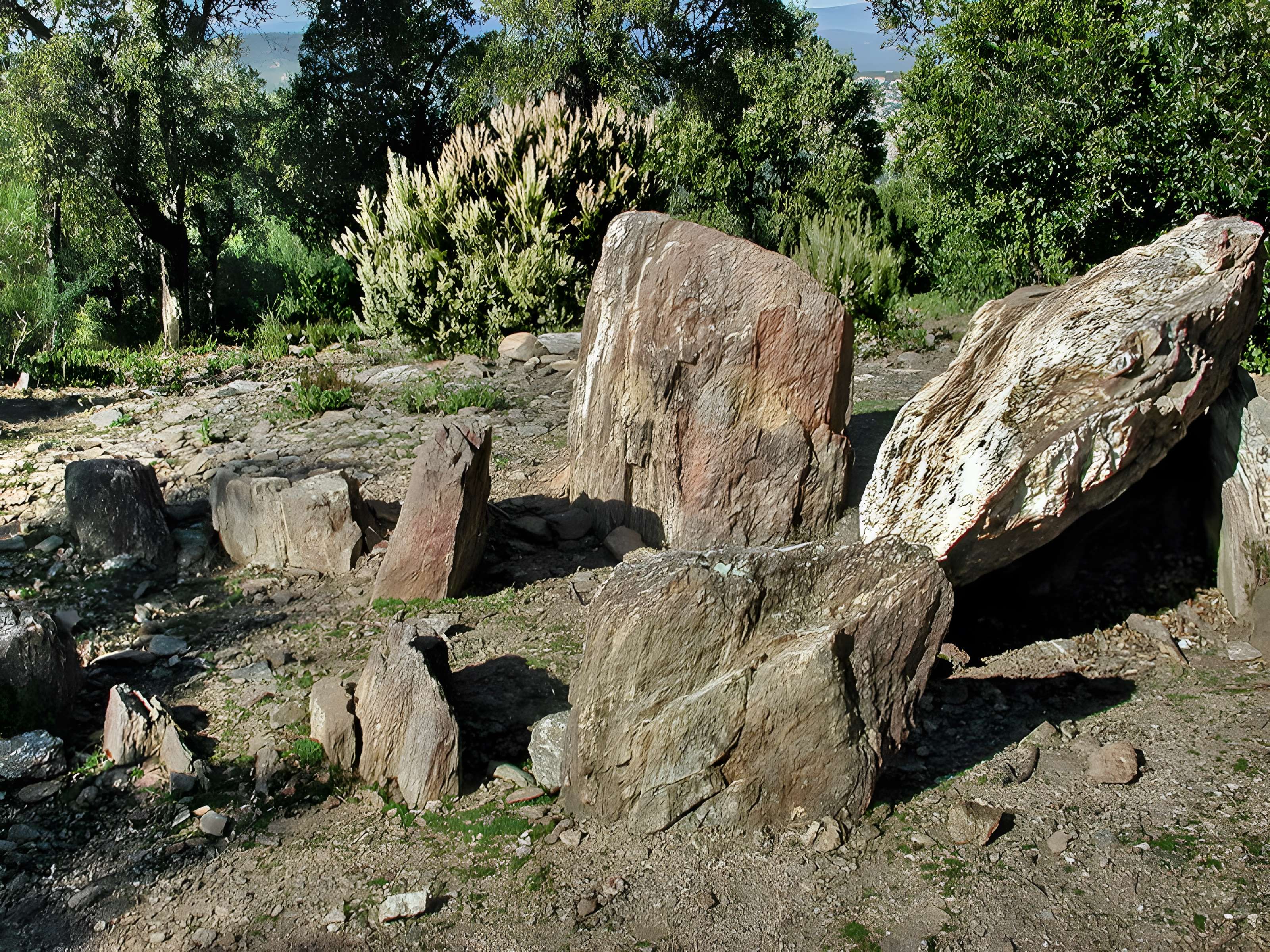 Dolmen de la Gaillarde-sur-Mer à Roquebrune-sur-Argens
