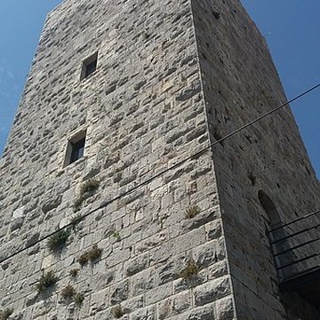Tour du Suquet, chapelle Sainte-Anne et église Notre-Dame-de-lEspérance