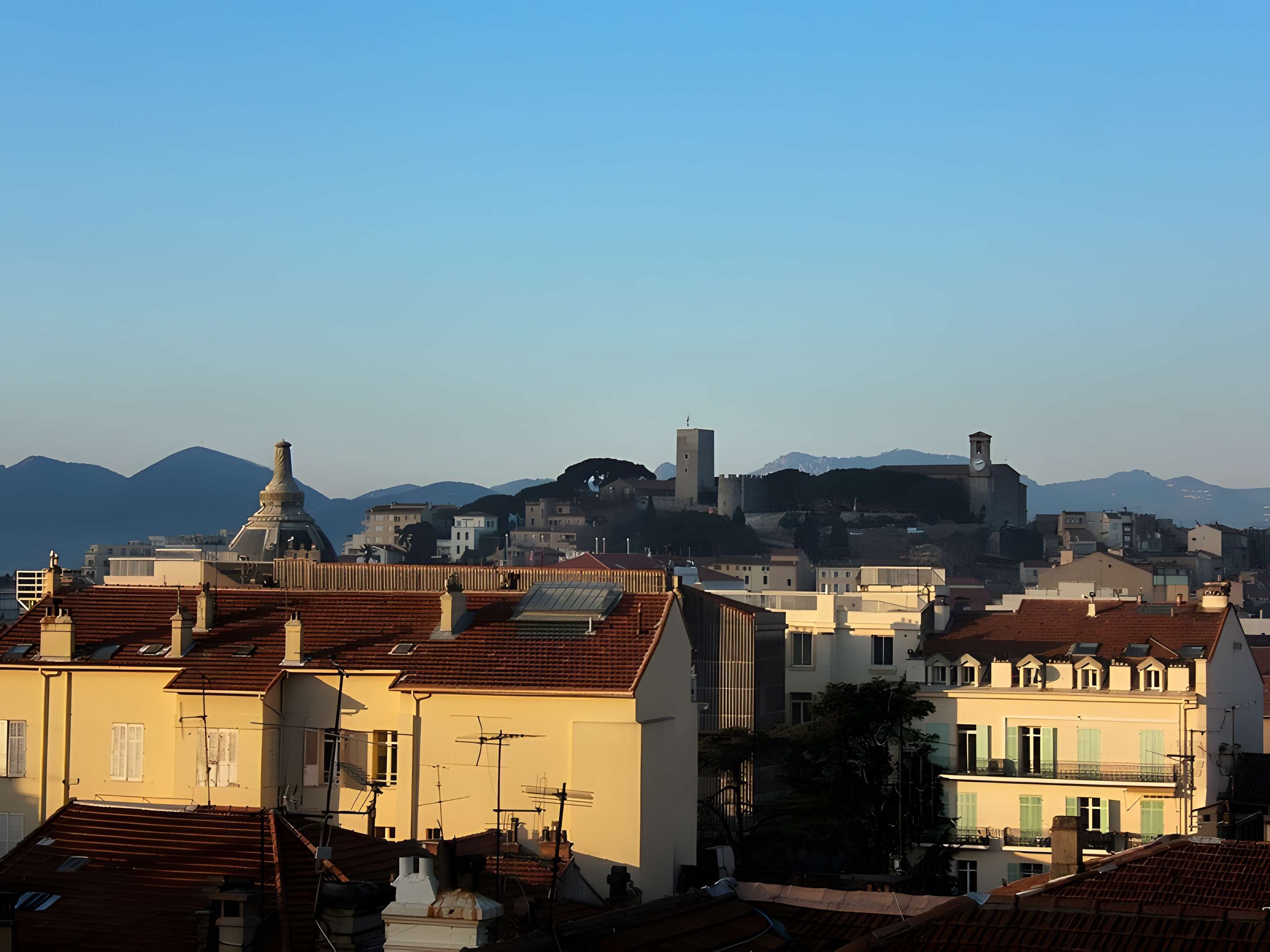 Tour du Suquet, chapelle Sainte-Anne et église Notre-Dame-de-l'Espérance