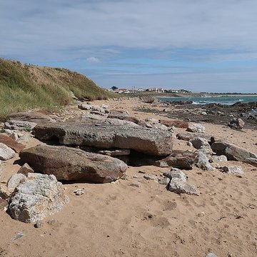 Dolmen de la pointe de lHerbaudière à Noirmoutier-en-lIle 