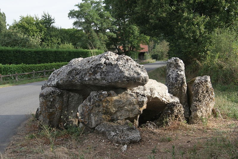 Photo de Dolmen de Loubressac à Mazerolles