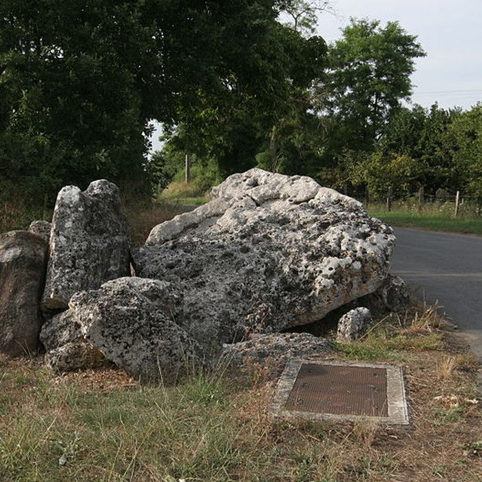 Photo de Dolmen de Loubressac à Mazerolles