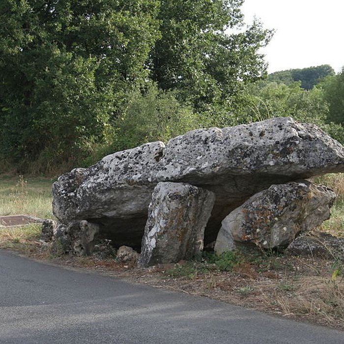 Photo de Dolmen de Loubressac à Mazerolles