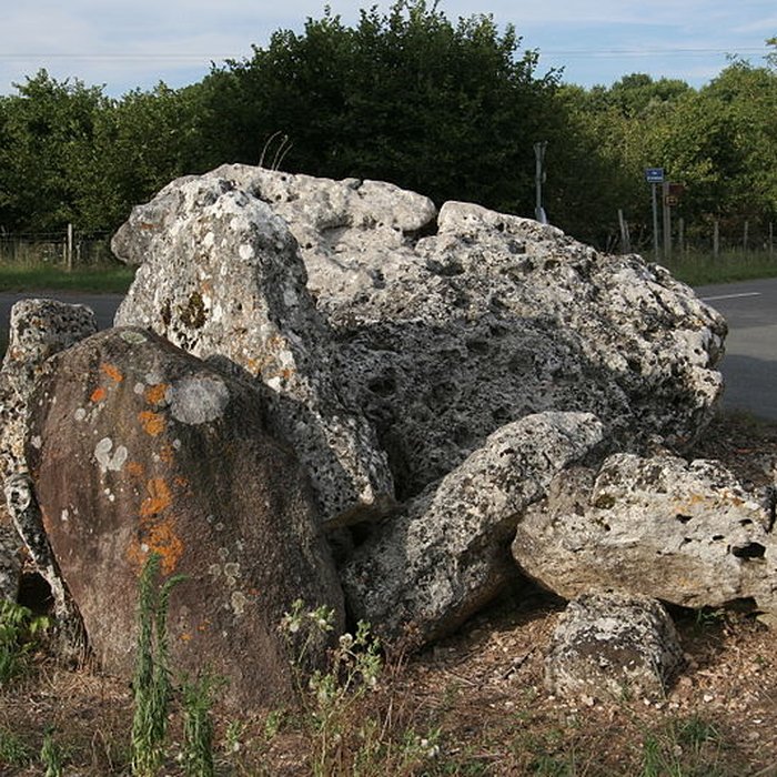 Photo de Dolmen de Loubressac à Mazerolles