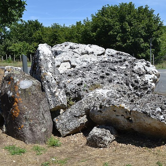 Photo de Dolmen de Loubressac à Mazerolles