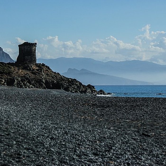 Photo de Tour génoise dAlbo à Ogliastro