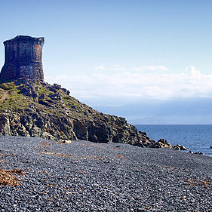 Photo de Tour génoise dAlbo à Ogliastro