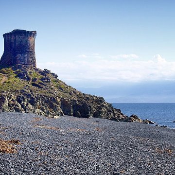 Tour génoise dAlbo à Ogliastro