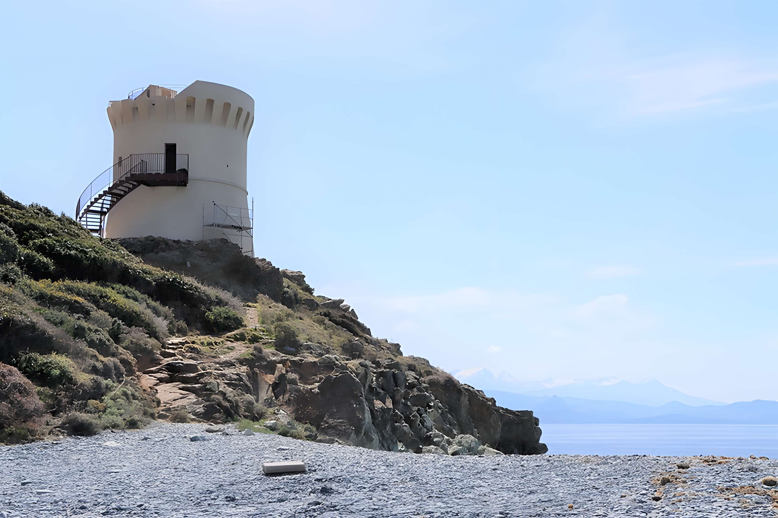 Tour génoise d'Albo à Ogliastro