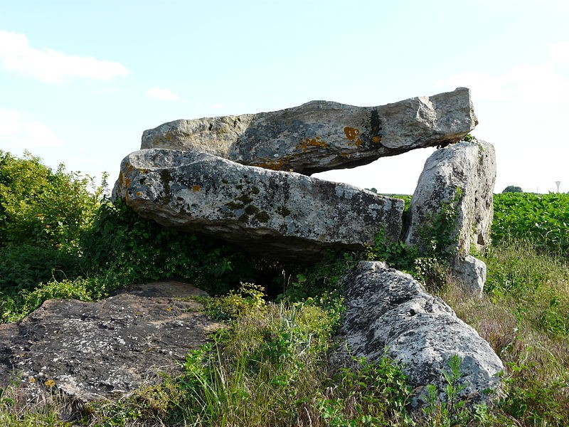 Photo de Dolmen de Saint-Léger-de-Montbrillais