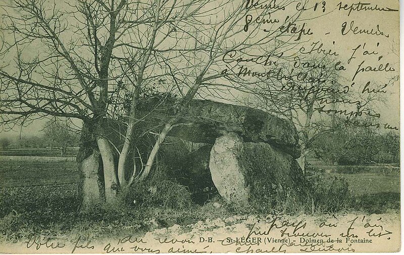 Dolmen de Saint-Léger-de-Montbrillais