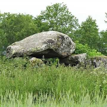 Dolmen dit Cabane de César à Felletin