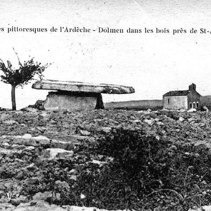 Photo de Dolmen du Calvaire à Saint-Alban-Auriolles