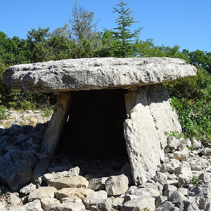 Photo de Dolmen du Calvaire à Saint-Alban-Auriolles